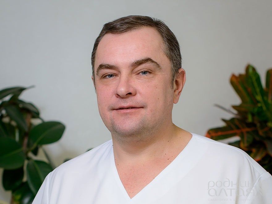 Колесников Роман Владимирович, травматолог-ортопед, мануальный терапевт